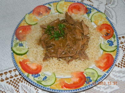 Ryż pełnoziarnisty z sosem z kaczki