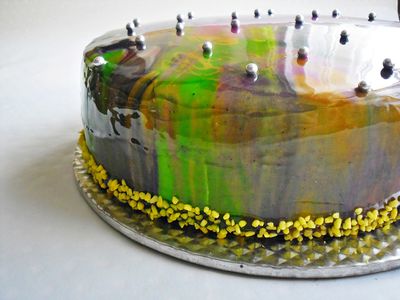 Mirror glaze