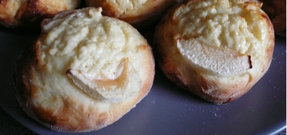 Bułki drożdżowe z białym serem i jabłkie (autor: elficzna ...