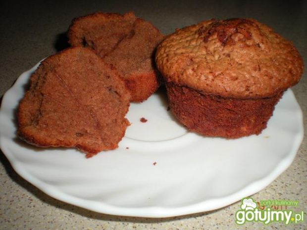 Przepis  czekoladowe muffinki z orzechami przepis