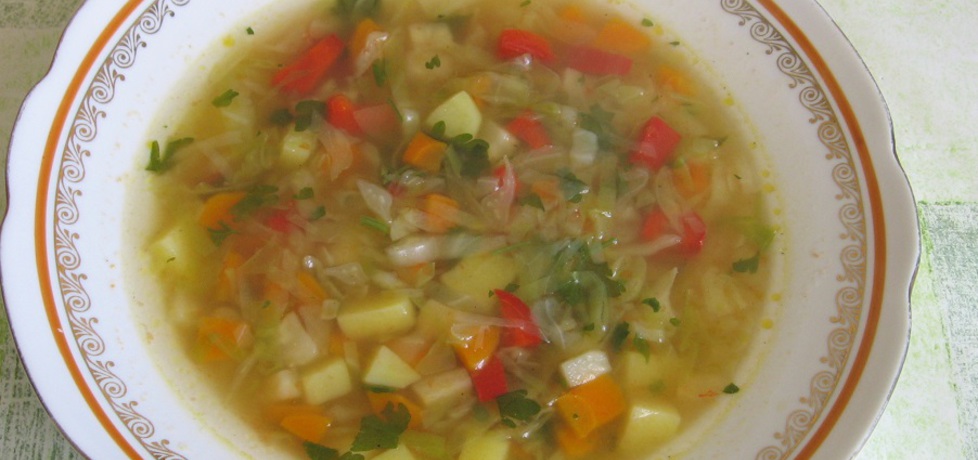 Zupa z młodej kapusty z papryką (autor: ania321)