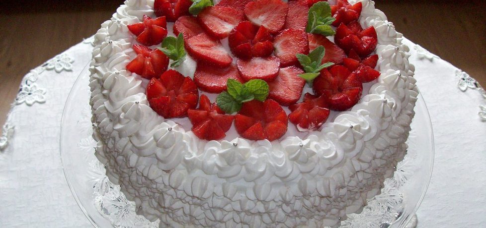 Tort śmietanowy z truskawkami (autor: elka72)