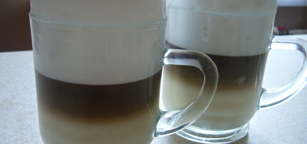 Trójkolorowa kawa latte (autor: tessinka)