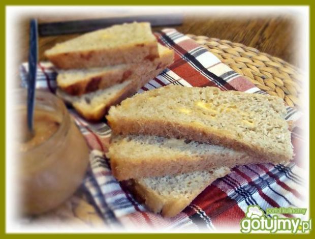 Przepis  chlebek z żołtym serem przepis