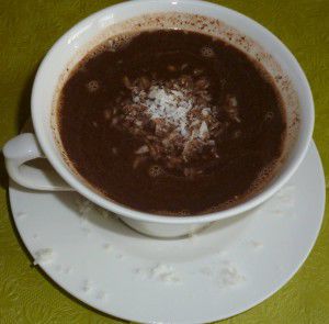 Gorąca czekolada z likierem kokosowym