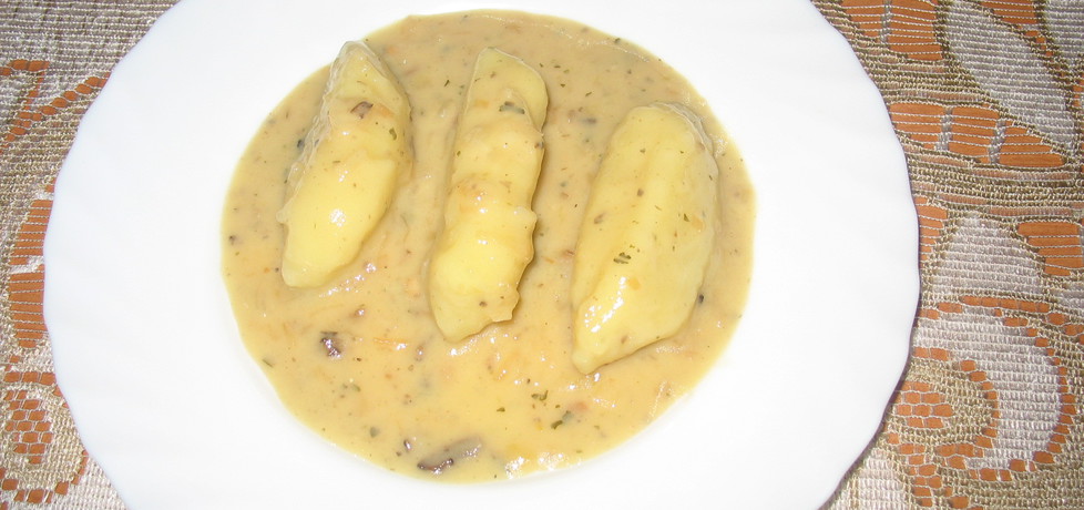 Kopytka z sosem pieczarkowym (autor: halina17)