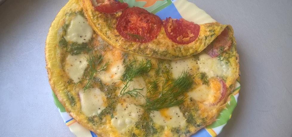 Omlet z pomidorem, mozarellą i koperkiem (autor: ania321 ...
