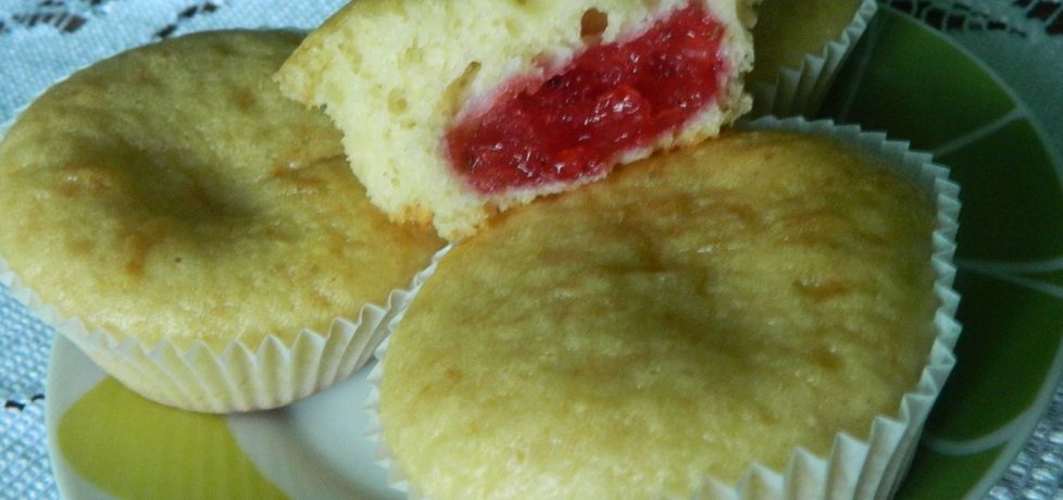 Muffinki z konfiturą różaną (autor: bietka)