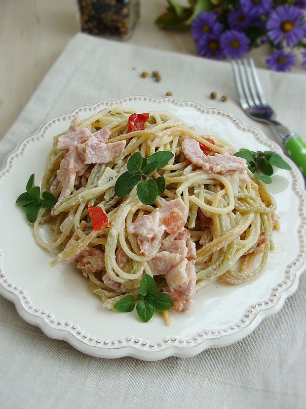 Makaron z boczkiem i ricottą przepis