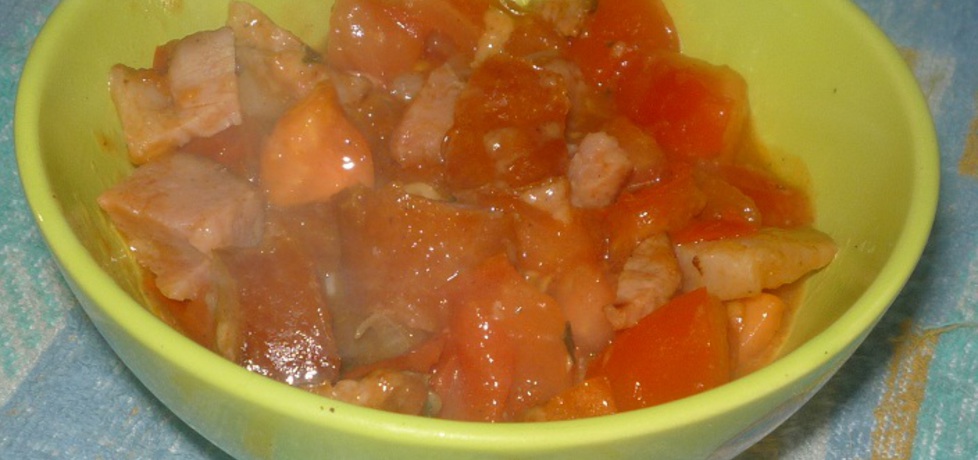 Sałatka z pomidorów i kiełbasy (autor: pioge7)