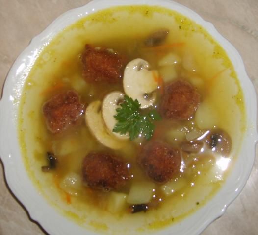 Smaczny przepis na: zupa z klopsikami. gotujmy.pl