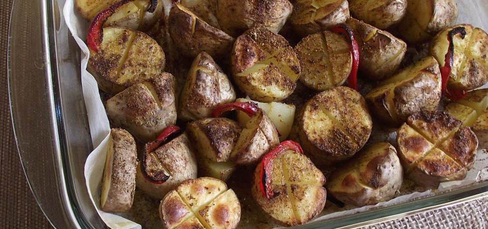 Pieczone ziemniaki z masłem i papryką (autor: konczi ...