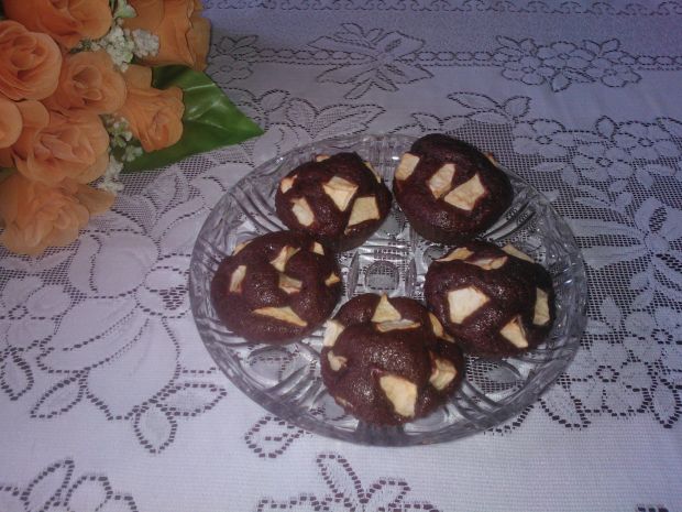Przepis  kakaowe muffinki z jabłkami przepis