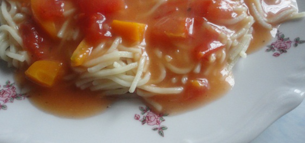 Makaron z marchewką i pomidorem (autor: jodaj)
