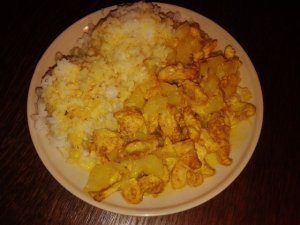 Kurczak z ananasem i ryżem  prosty przepis i składniki