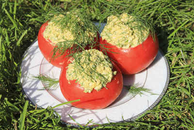 Pomidory nadziewane pastą jajeczną