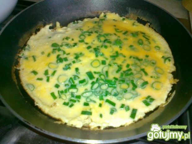 Przepis  lekki omlet ze szczypiorkiem przepis