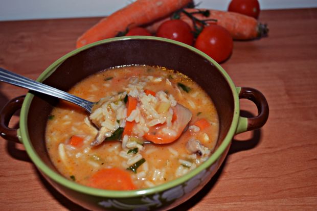 Przepisy: zupa pomidorowa z ryżem
