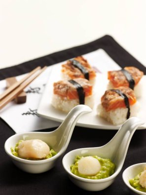 Sushi z pieczonym łososiem  prosty przepis i składniki
