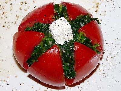 Pomidorowe lilie ze szpinakiem