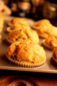 Bakłażanowe muffiny z masełkiem czosnkowym