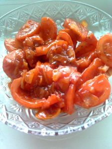 Pomidory w sosie miodowo
