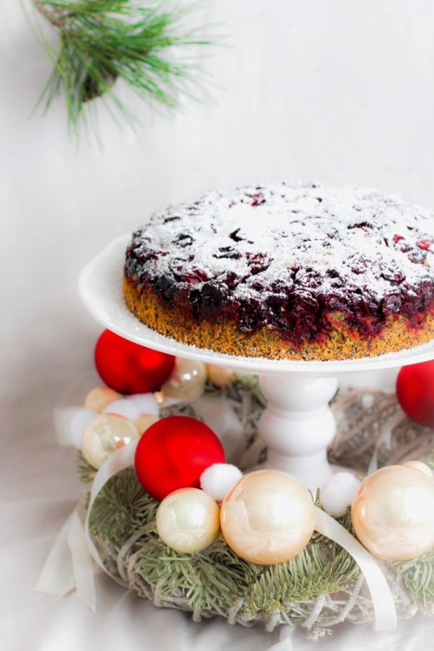 Przepis  świąteczne ciasto makowe z wiśniami przepis