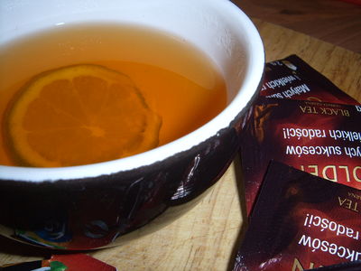 Herbata z prądem cytrynowo