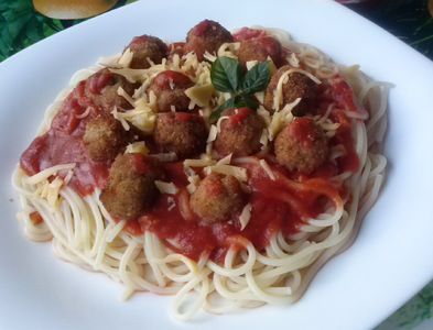 Spaghetii z mięsnymi kulkami