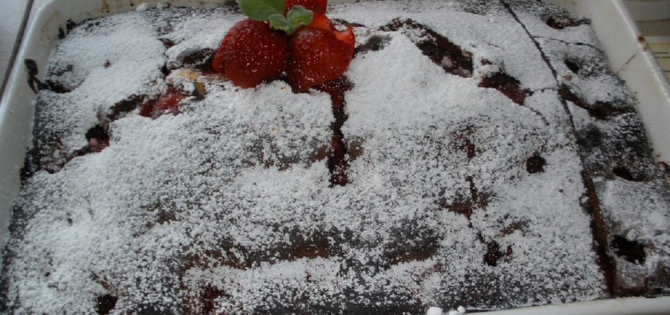 Kolorowe ciasto z truskawkami (autor: monika141)