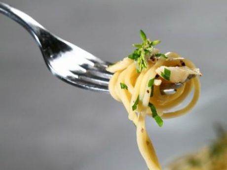 Przepis  spaghetti z czosnkiem i oliwą przepis