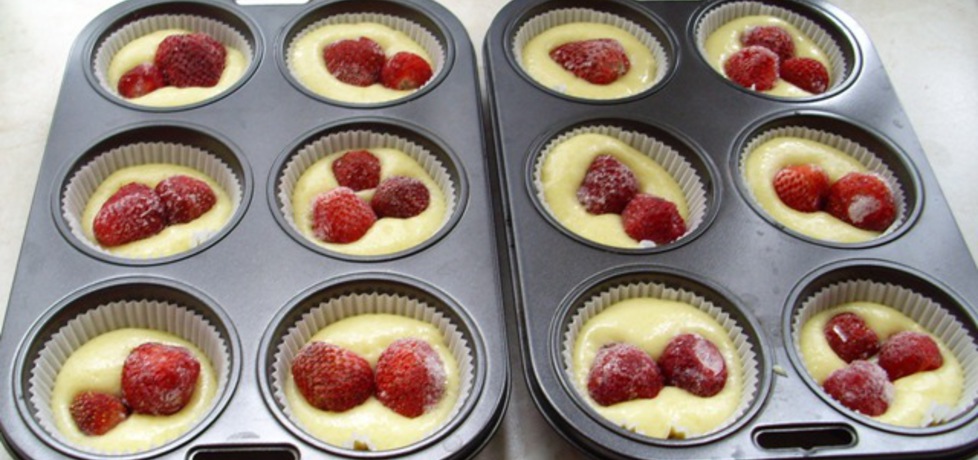 Muffinki z truskawkami (autor: ewelinab1)