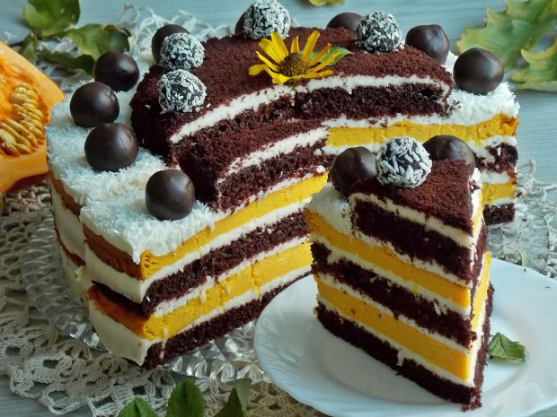 Przepis  tort czekoladowy z sernikiem dyniowym przepis