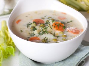 Zupa jarzynowa z selerem  prosty przepis i składniki