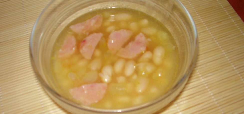 Fasolowa zupa z kiełbasą na rosole (autor: konczi)