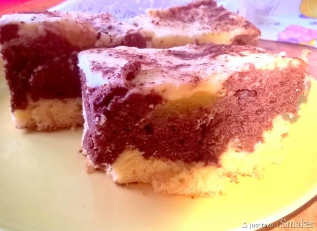 Ciasto czekoladowe z brzoskwiniami