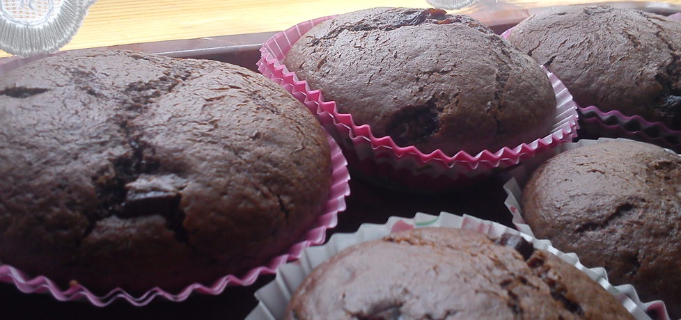 Czekoladowe muffiny z wiśniami (autor: dorrota)