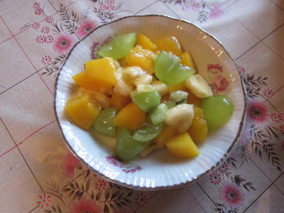 Letnia sałatka owocowa