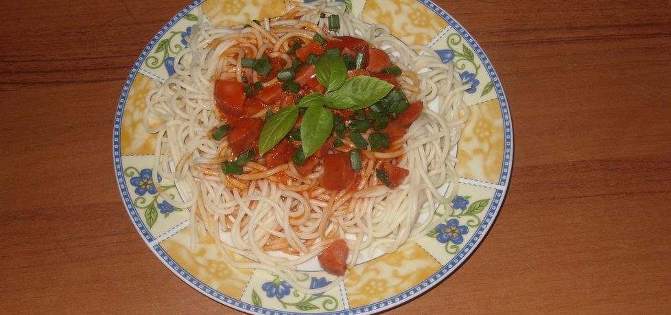 Spaghetti z kiełbasą (autor: bietka)
