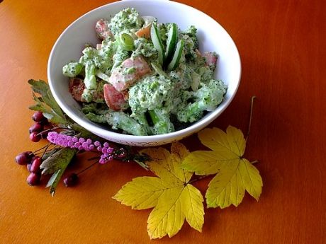Przepis  brokułowa sałatka do obiadu przepis