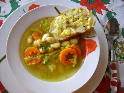Ribollita, toskańska zupa fasolowa