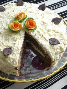 Tort makowy z białą czekoladą