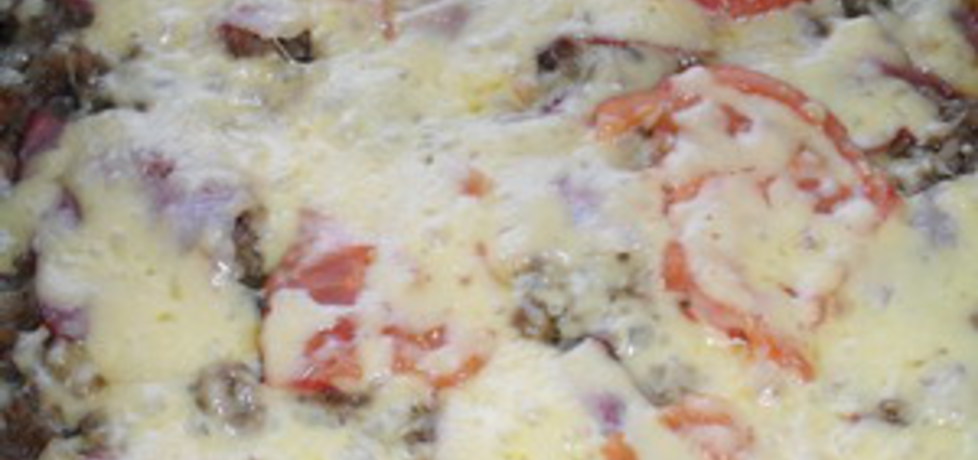 Pizza z mięsem i boczkiem. (autor: izabelabella81)