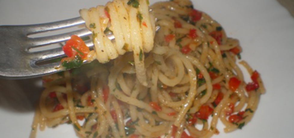 Spaghetti z czosnkiem i chili (autor: ilka86)