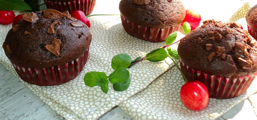 Muffinki czekoladowe z czereśniami (autor: anna133 ...