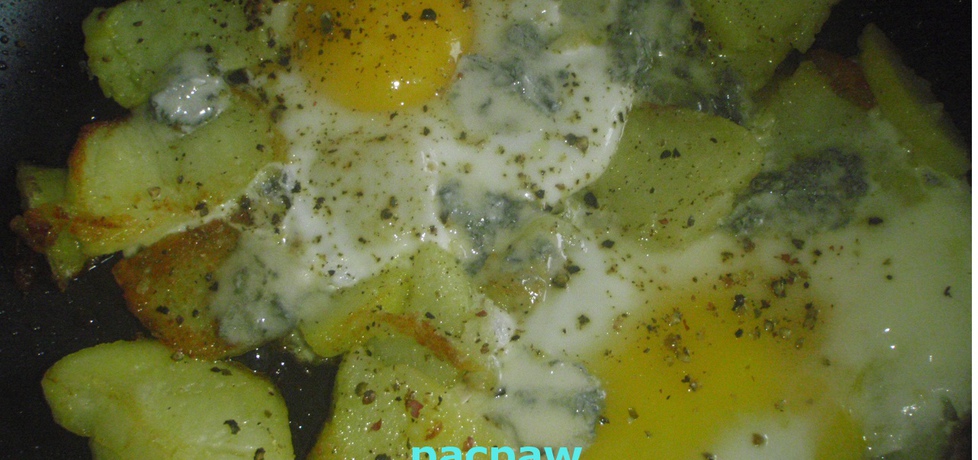 Jajka sadzone z gorgonzolą na ziemniakach (autor: pacpaw ...