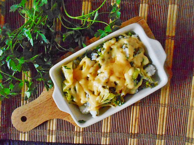 Przepis  ryż zapiekany z brokułami i serem przepis