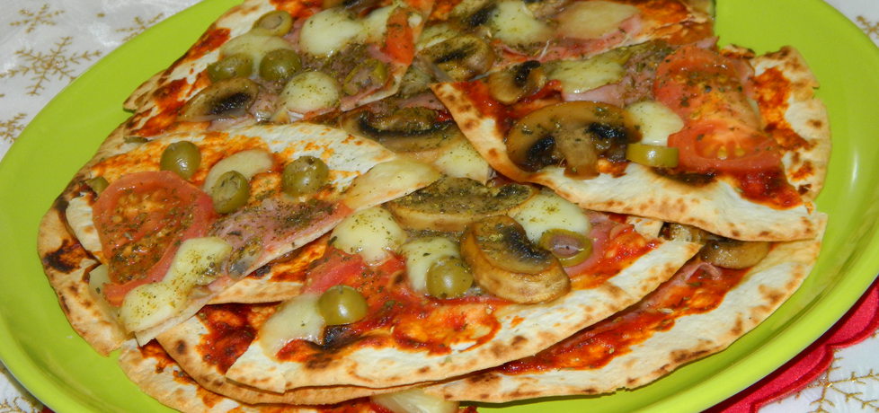 Pizza na tortilli (autor: czarrna)