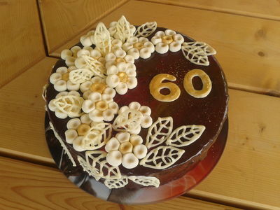 Tort urodzinowy na 60 lat