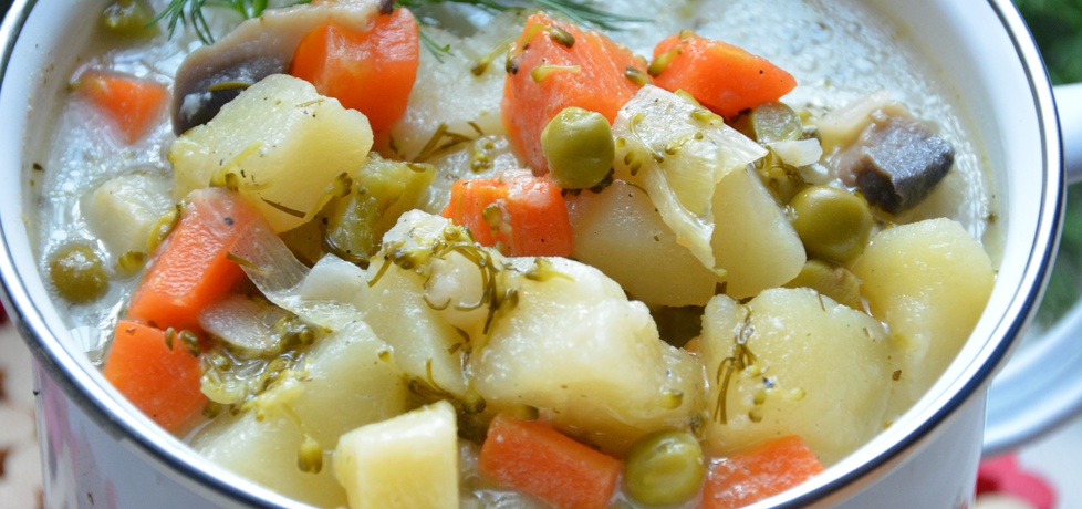 Letnia zupa warzywna (autor: szczyptachili)